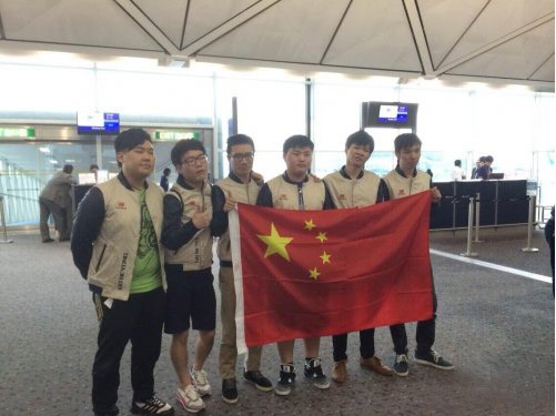 UZI:所有(yǒu)欠我的(de)冠軍 現(xiàn)在都(dōu)該還(hái)給我了(le)